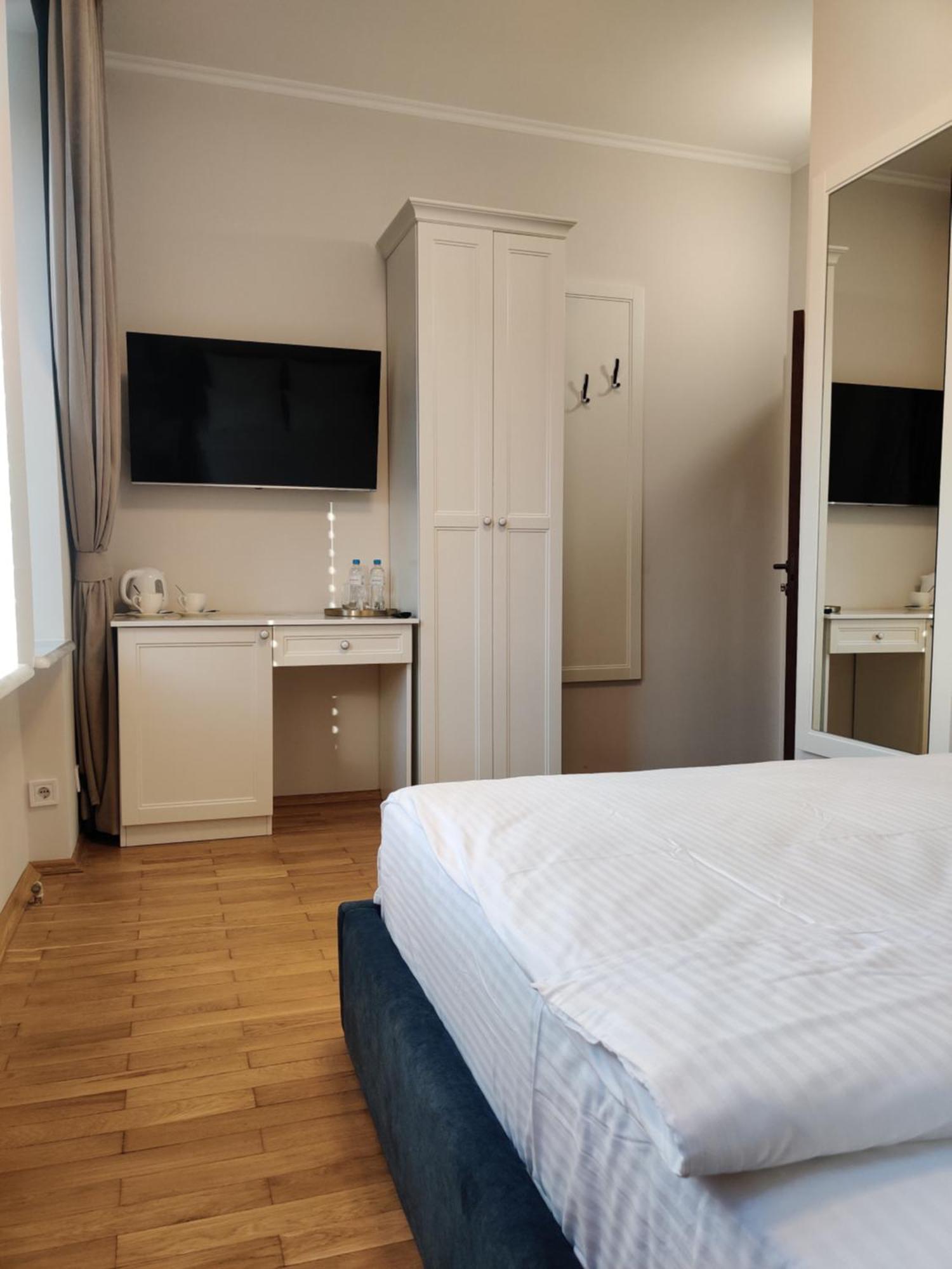Kyiv Honchara Hotel Esterno foto