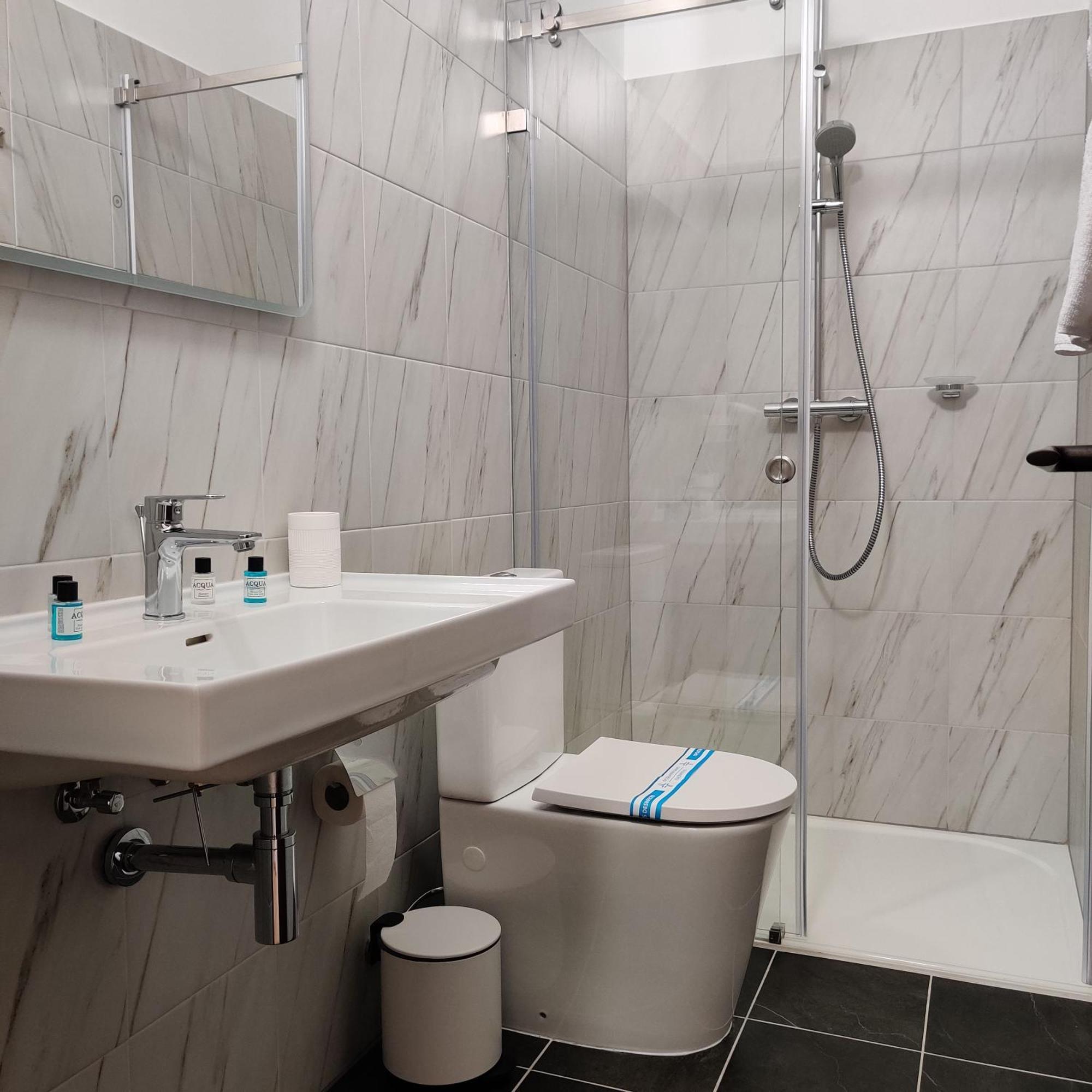 Kyiv Honchara Hotel Esterno foto